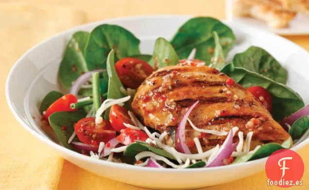 Ensalada Mediterránea de Pollo a la Parrilla