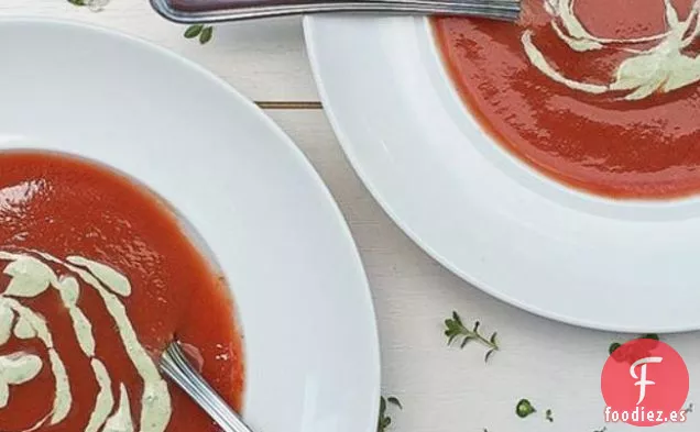 Sopa De Tomate Fría Con Crema Batida Diosa Verde