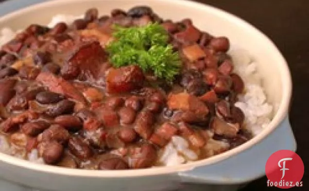Feijoada (Estofado Brasileño de Frijoles Negros)