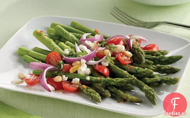 Ensalada de Espárragos, Tomate y Queso de Cabra
