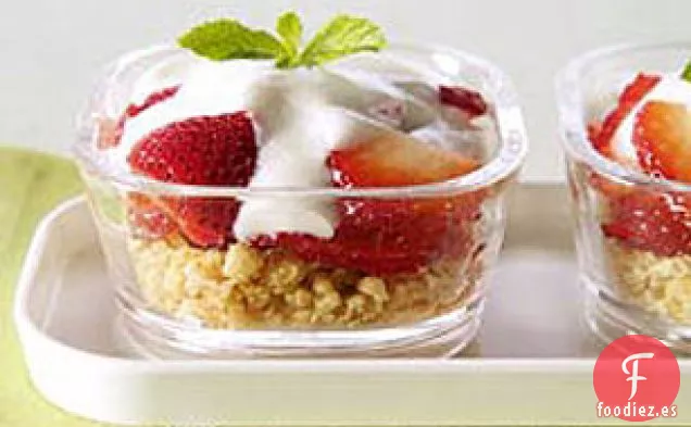 Tazas de Crema de Yogur y Bayas