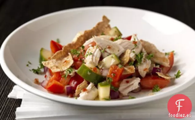 Ensalada Mediterránea de Panzanella de Pollo