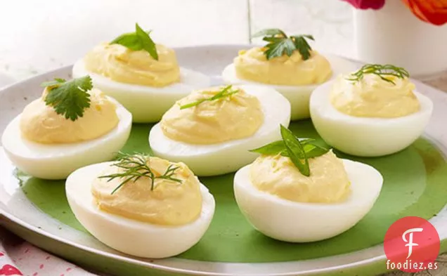 Huevos Rellenos Rápidos y Fáciles