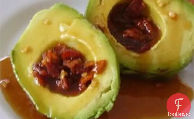 Aguacates Rellenos de Tocino