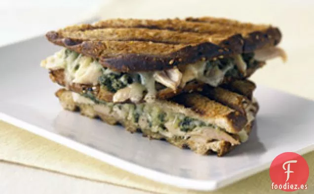 Panini de Pollo al Pesto