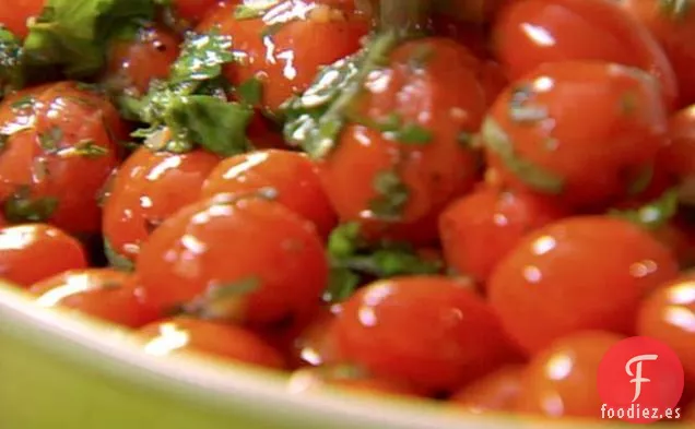 Tomates ajos y Hierbas