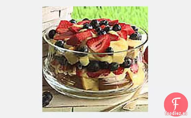 Capas Cremosas de Frutas y Pasteles