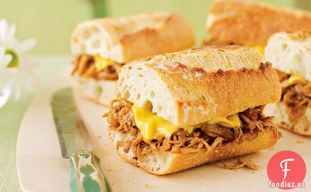 Sándwiches de Pollo Desmenuzados