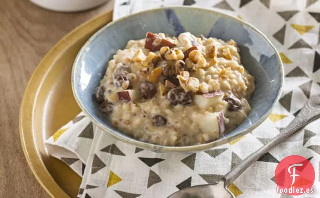 Harina de avena de Cocción Lenta con Peras y Nueces
