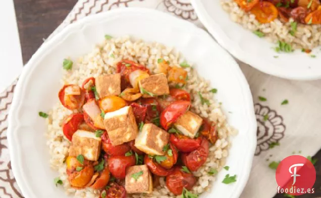Tomates Al Curry Asados Con Paneer Frito Y Arroz