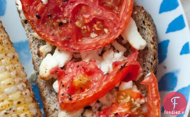 Tostada De Tomate Y Queso De Cabra