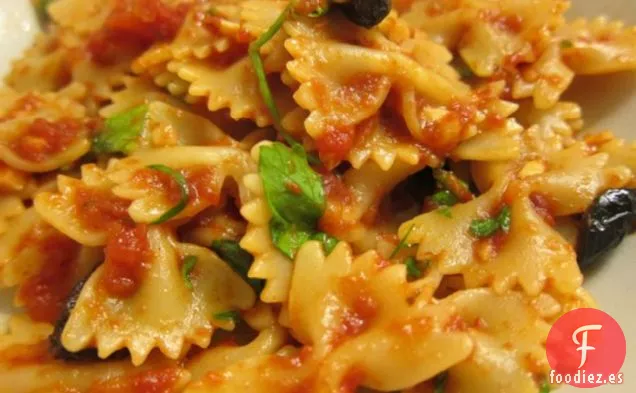 Pasta Con Salsa De Tomate Fuerte