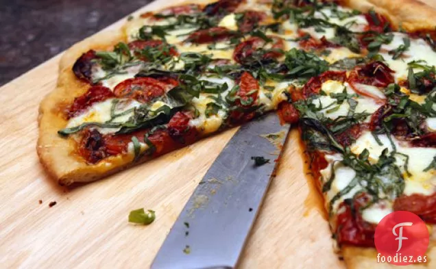 Pizza de Tomate y Albahaca