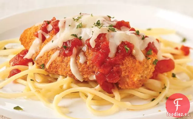 Parmesano de Pollo Sencillo con Espaguetis