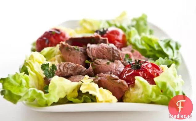 Ensalada De Carne A La Parrilla Y Tomate Con Vinagreta De Ron