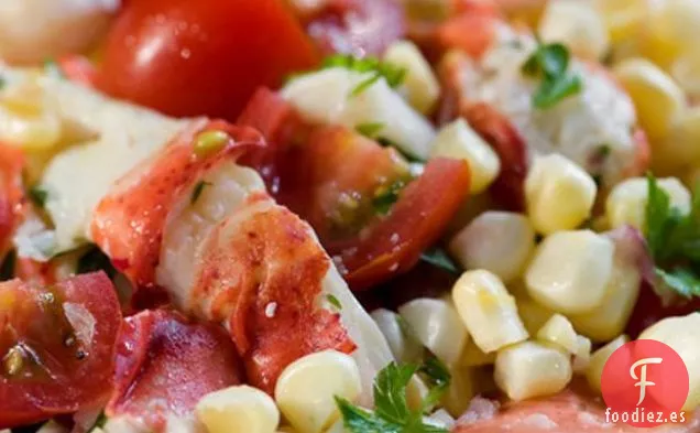 Ensalada De Langosta Al Estragón Con Maíz Y Tomates