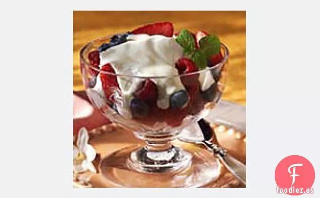 Topping de Frutas con Crema Agria Fácil