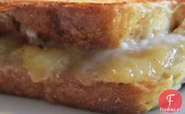 Tostada Francesa Rellena de Plátano