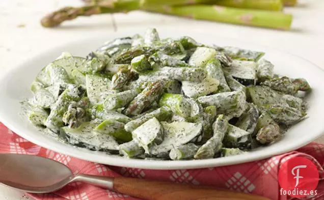 Ensalada de Pepino y Eneldo con Espárragos