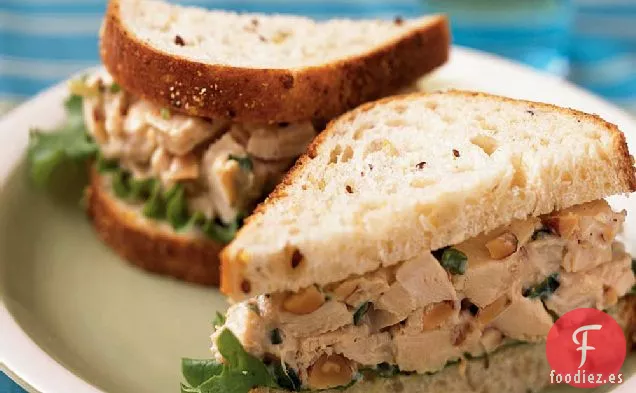 Sándwiches de Ensalada de Pollo al Romero