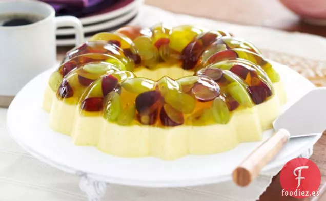 Postre Cremoso de Limón con Uvas Frescas