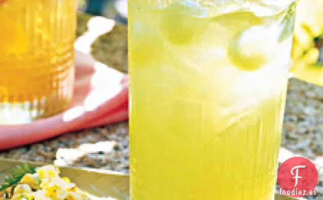 Mojitos De Miel Con Bolas De Melón Y Menta