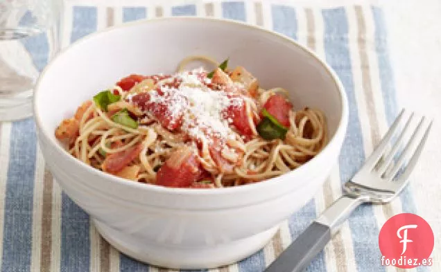 Pasta de Cabello de Ángel con Tomate y Albahaca