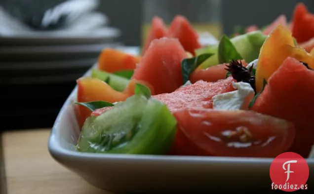 Ensalada De Queso De Cabra, Tomate y Sandía Con Vino De Trufa De Limón