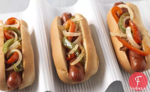 Salchichas de Ternera a la Parrilla con Pimientos Dulces y Cebollas