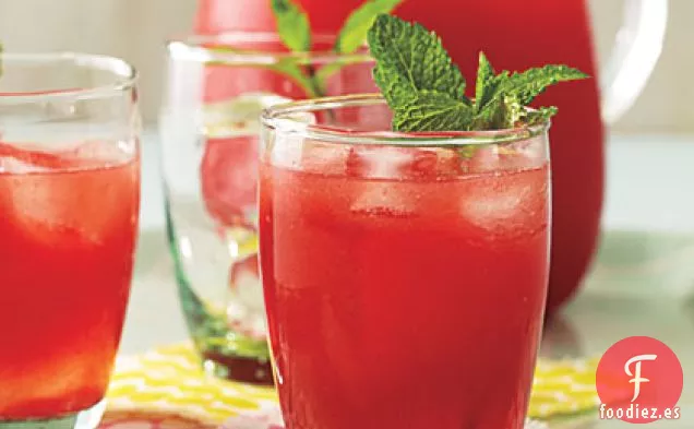 Agua Fresca de Sandía con Limón y Lima Acuñada