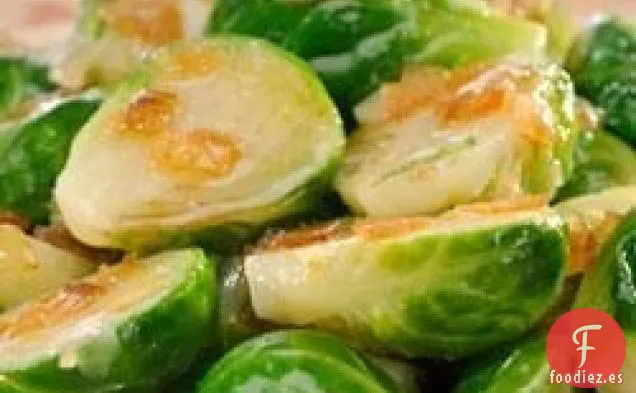 Coles de Bruselas Doradas con Mantequilla Becel® 