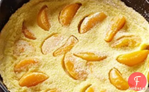 Melocotón Dutch Baby con Compota de Arándanos