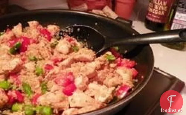 Quinua con Pollo, Espárragos y Pimientos Rojos
