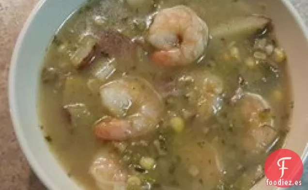 Sopa de Puerro y Patata con Camarones y Maíz