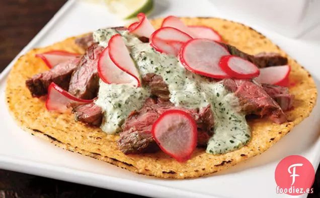 Tostadas de Carne con Ensalada de Rábano