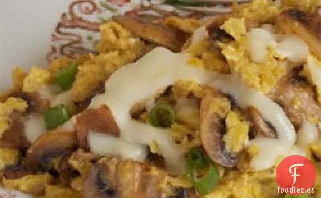 Huevos Revueltos de Cebolla y Champiñones
