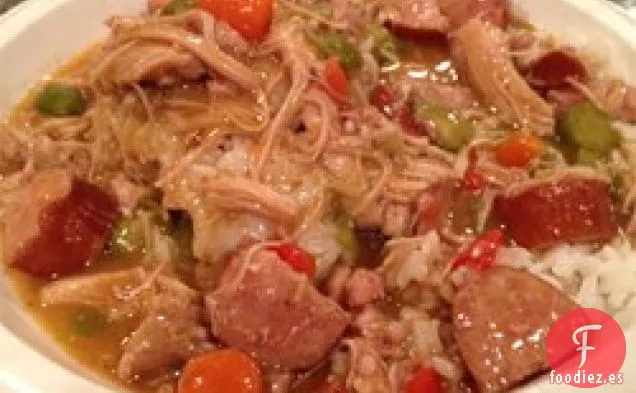 Gumbo de Pollo y Salchicha Cajún