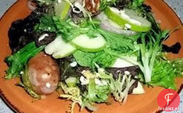 Ensalada Crujiente de Manzana y Salchicha