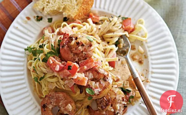 Linguini con Camarones Picantes