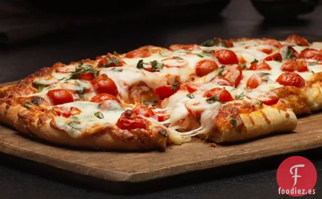 Pizza de Tomate y Albahaca