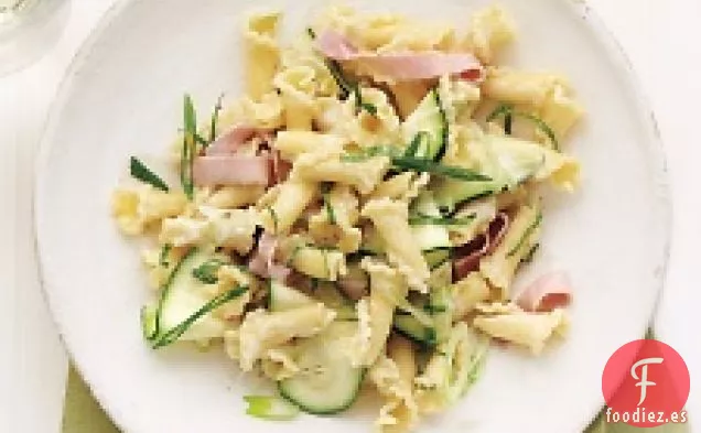 Campanelle Con Calabacín, Jamón, Yogur Y Cebolletas