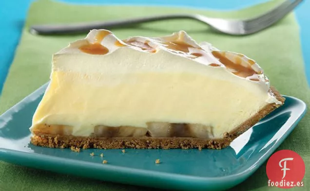 Pastel de Crema de Plátano con Llovizna de Caramelo