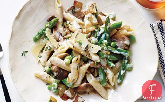 Penne de Verduras de Primavera con Salsa de Crema de Limón