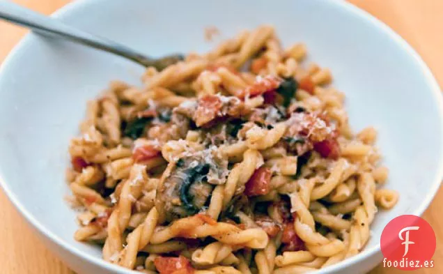 Cena de esta noche: Salsa de Tomate con Champiñones y Anchoas