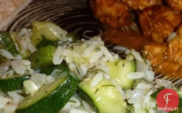 Calabacín Con Hierba De Eneldo Y Salsa De yogur Con Ajo