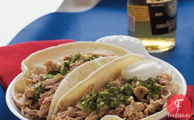 Tacos de Carnita de Lomo de Cerdo de Cocción Lenta con Salsa Chimichurri