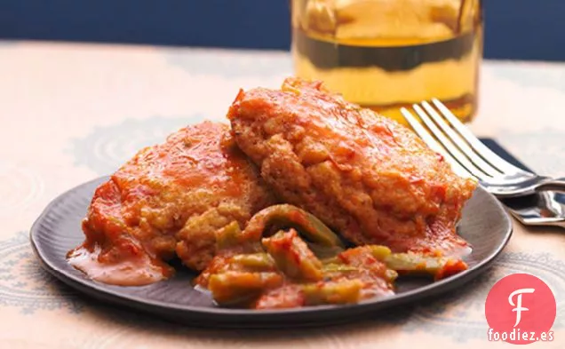 Pasteles de Camarones con Tiras de Cactus en Salsa Guajillo