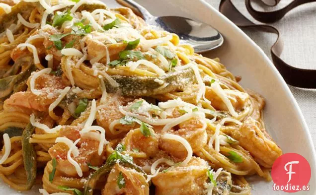 Pasta Cremosa de Tomate, Poblano y Camarones