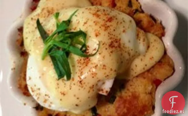 Budín de Pan de Tocino y Cangrejo Salado Benedict