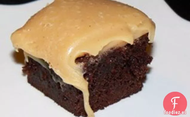 Brownies con Glaseado de Caramelo de Mantequilla de Maní